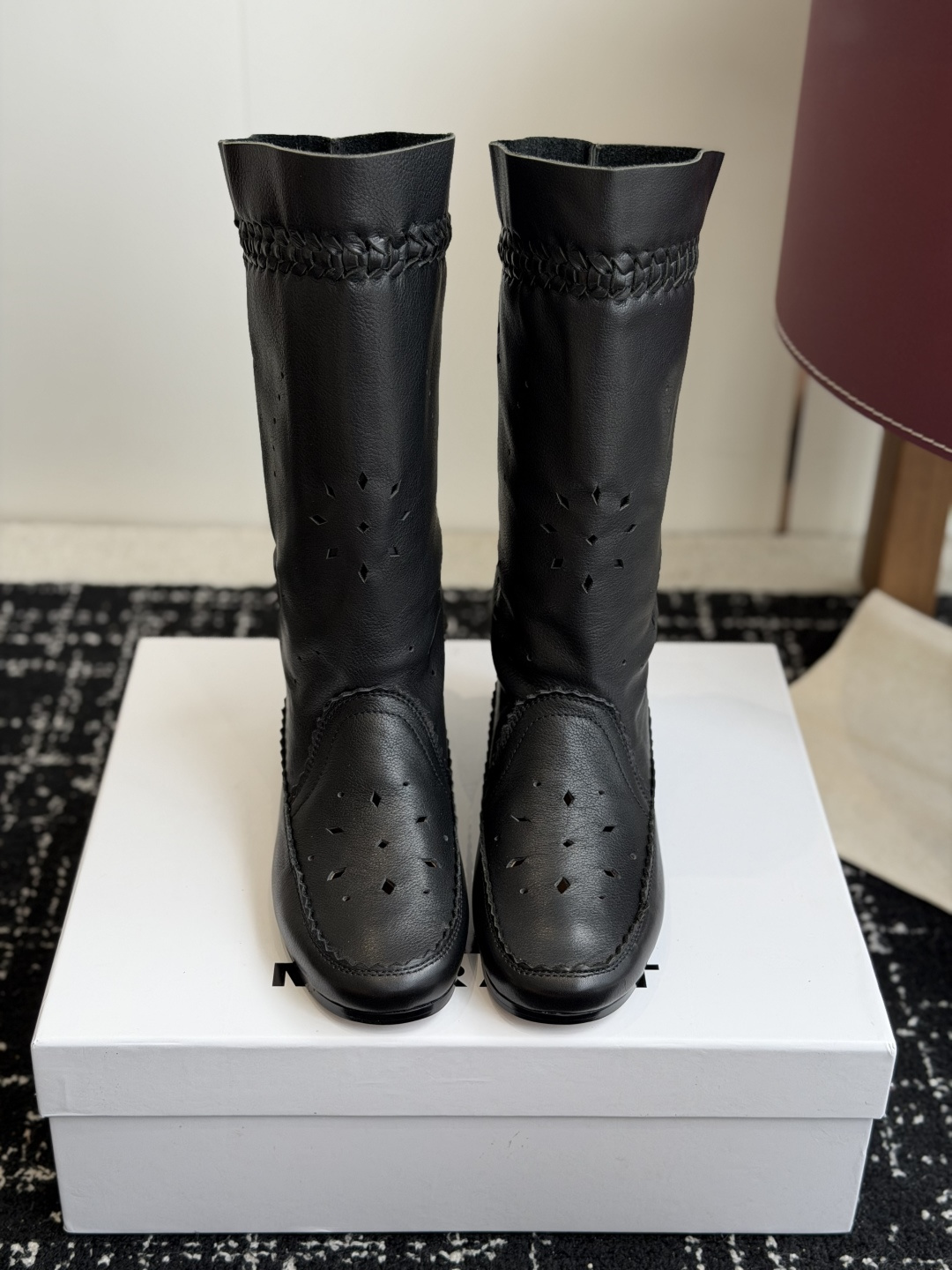 代购级 IsabelMarant 伊莎贝尔 26ss新款短靴长靴 靴筒斜口设计显腿细,松紧设计,适合各种纬度! 无任何 代购级 IsabelMarant 伊莎贝尔 26ss新款短靴长靴 靴筒斜口设计显腿细,松紧设计,适合各种纬度! 无任何