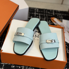 东莞代购级 Hermes爱马仕 26ss 凉拖鞋 经典的版型 ,搭配极具辨识度的扣子,上脚超级百搭好看时髦,各明星网红种 东莞代购级 Hermes爱马仕 26ss 凉拖鞋 经典的版型 ,搭配极具辨识度的扣子,上脚超级百搭好看时髦,各明星网红种