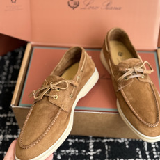 东莞代购级 Loro Piana 诺悠翩雅吊坠款乐福鞋 loro piana 神仙颜值,色系完美!!封神了!!! 毫不 东莞代购级 Loro Piana 诺悠翩雅吊坠款乐福鞋 loro piana 神仙颜值,色系完美!!封神了!!! 毫不
