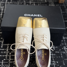 代购级 Chanel26SS夏季新款方头平底系带乐福鞋 单鞋 经典方头鞋型自带复古高级感,拼色设计瞬间点亮整体造型,把香 代购级 Chanel26SS夏季新款方头平底系带乐福鞋 单鞋 经典方头鞋型自带复古高级感,拼色设计瞬间点亮整体造型,把香