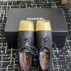 代购级 Chanel26SS夏季新款方头平底系带乐福鞋 单鞋 经典方头鞋型自带复古高级感,拼色设计瞬间点亮整体造型,把香 代购级 Chanel26SS夏季新款方头平底系带乐福鞋 单鞋 经典方头鞋型自带复古高级感,拼色设计瞬间点亮整体造型,把香
