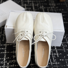 代购级 Maison Margiela 2026ss 新款MM6马吉拉新品分趾小皮鞋 乐福鞋 新品百搭复古 给你不 代购级 Maison Margiela 2026ss 新款MM6马吉拉新品分趾小皮鞋 乐福鞋 新品百搭复古 给你不
