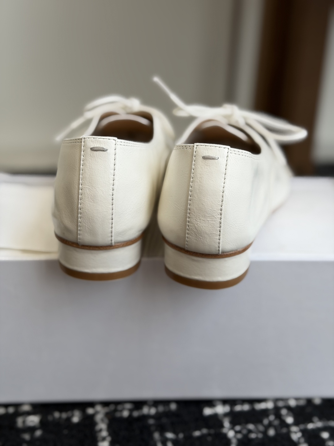 代购级 Maison Margiela 2026ss 新款MM6马吉拉新品分趾小皮鞋 乐福鞋 新品百搭复古 给你不 代购级 Maison Margiela 2026ss 新款MM6马吉拉新品分趾小皮鞋 乐福鞋 新品百搭复古 给你不