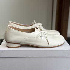代购级 Maison Margiela 2026ss 新款MM6马吉拉新品分趾小皮鞋 乐福鞋 新品百搭复古 给你不 代购级 Maison Margiela 2026ss 新款MM6马吉拉新品分趾小皮鞋 乐福鞋 新品百搭复古 给你不