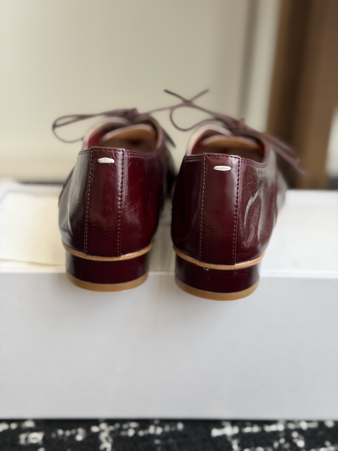 代购级 Maison Margiela 2026ss 新款MM6马吉拉新品分趾小皮鞋 乐福鞋 新品百搭复古 给你不 代购级 Maison Margiela 2026ss 新款MM6马吉拉新品分趾小皮鞋 乐福鞋 新品百搭复古 给你不