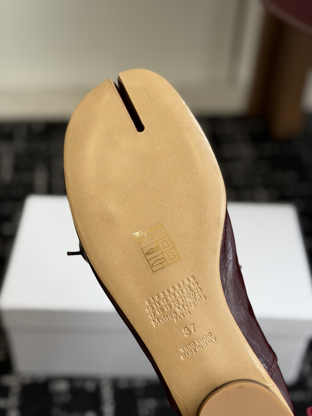 代购级 Maison Margiela 2026ss 新款MM6马吉拉新品分趾小皮鞋 乐福鞋 新品百搭复古 给你不 代购级 Maison Margiela 2026ss 新款MM6马吉拉新品分趾小皮鞋 乐福鞋 新品百搭复古 给你不