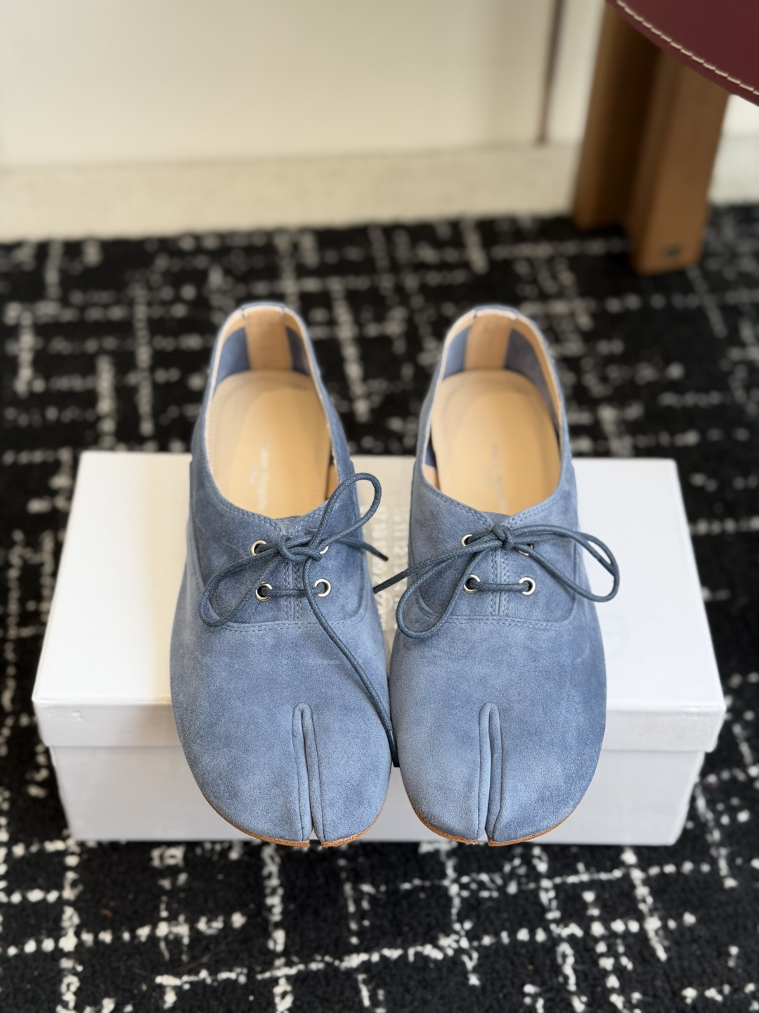 代购级 Maison Margiela 2026ss 新款MM6马吉拉新品分趾小皮鞋 乐福鞋 新品百搭复古 给你不 代购级 Maison Margiela 2026ss 新款MM6马吉拉新品分趾小皮鞋 乐福鞋 新品百搭复古 给你不
