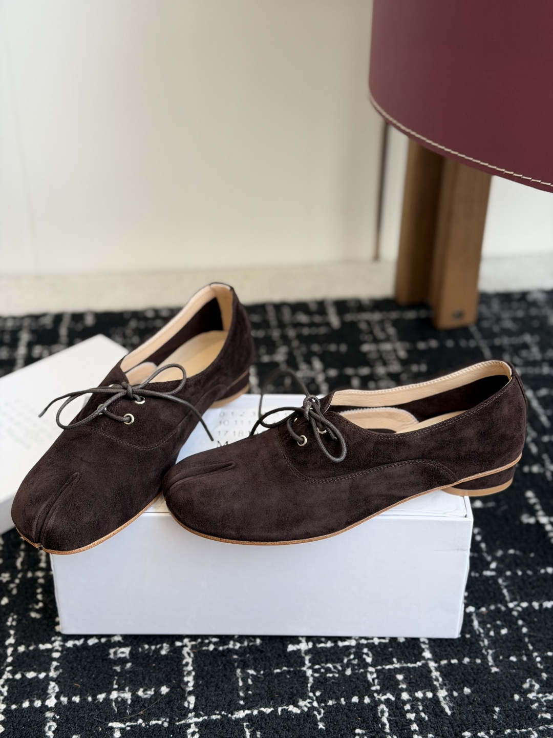 代购级 Maison Margiela 2026ss 新款MM6马吉拉新品分趾小皮鞋 乐福鞋 新品百搭复古 给你不 代购级 Maison Margiela 2026ss 新款MM6马吉拉新品分趾小皮鞋 乐福鞋 新品百搭复古 给你不