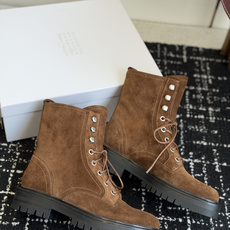 代购级 MaisonMargiela MM6 马吉拉分趾系列休闲分趾靴 马丁靴 告别臃肿,专为当代独立、气质都市女性打造 代购级 MaisonMargiela MM6 马吉拉分趾系列休闲分趾靴 马丁靴 告别臃肿,专为当代独立、气质都市女性打造