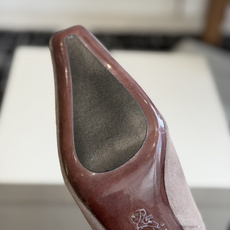 代购级Brunello CucinelliBC26ss秋冬季新款气质高跟中筒靴 自带高冷疏离的清冷极简格调,利落圆头拉长 代购级Brunello CucinelliBC26ss秋冬季新款气质高跟中筒靴 自带高冷疏离的清冷极简格调,利落圆头拉长