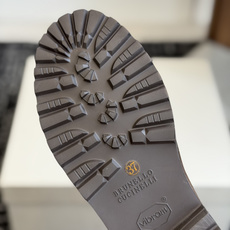 代购级 Brunello Cucineli ss26 秋冬新款 马丁靴 上脚帅气舒适 秋冬一定要有一双Bc的战靴 BC家 代购级 Brunello Cucineli ss26 秋冬新款 马丁靴 上脚帅气舒适 秋冬一定要有一双Bc的战靴 BC家