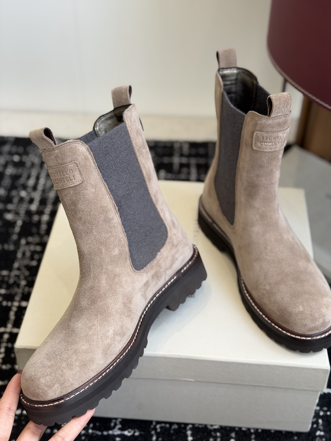 代购级 Brunello Cucineli ss26 秋冬新款 马丁靴 上脚帅气舒适 秋冬一定要有一双Bc的战靴 BC家 代购级 Brunello Cucineli ss26 秋冬新款 马丁靴 上脚帅气舒适 秋冬一定要有一双Bc的战靴 BC家