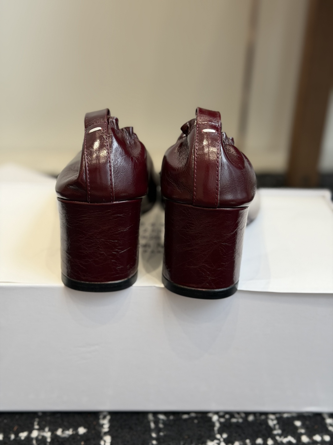 代购级 Maison Margiela丨MM6马吉拉26ss新款坡跟分趾鞋 Tabi分趾单鞋高跟鞋 原版开模双层真皮鞋底 代购级 Maison Margiela丨MM6马吉拉26ss新款坡跟分趾鞋 Tabi分趾单鞋高跟鞋 原版开模双层真皮鞋底