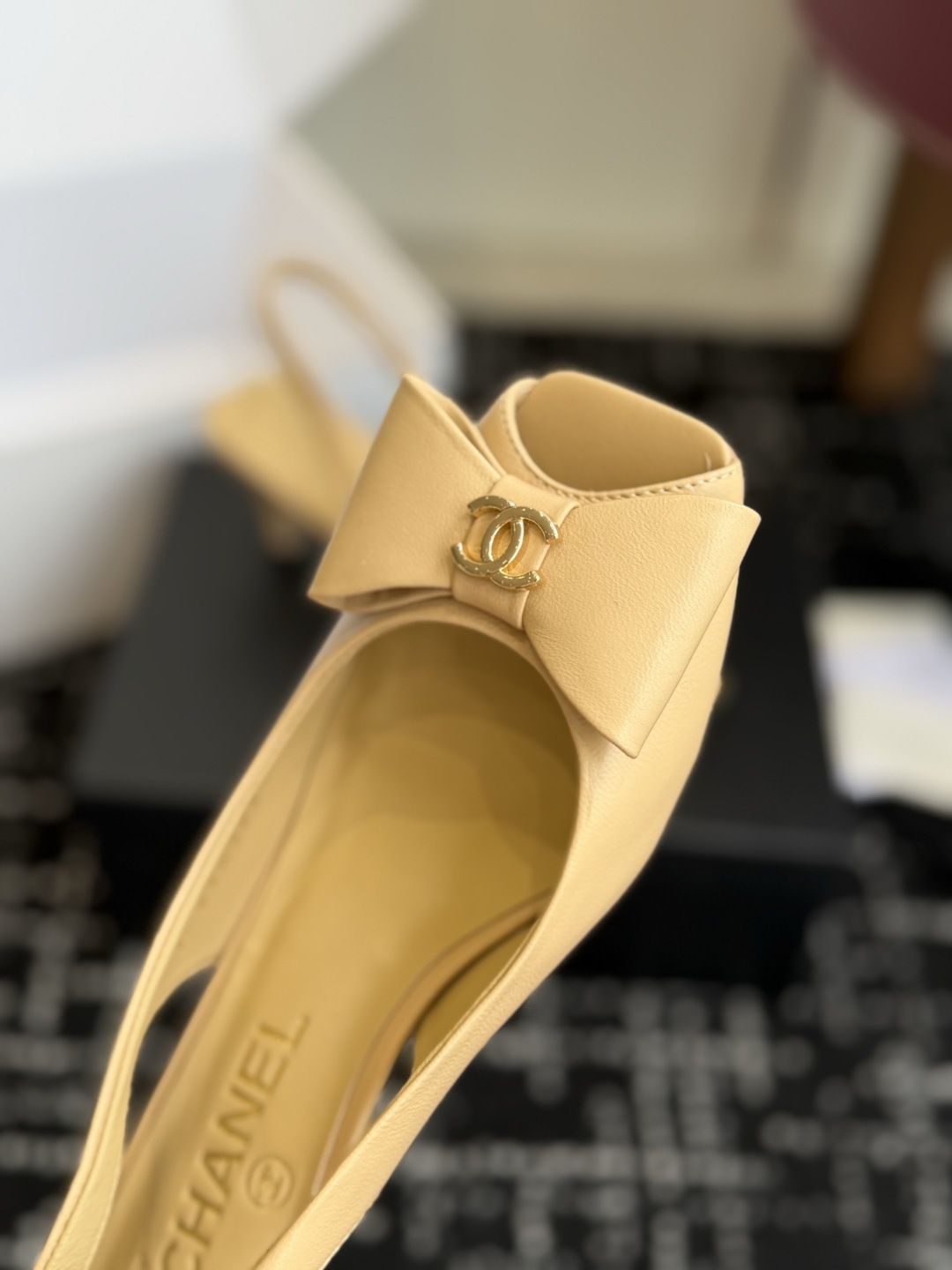 代购级 chanel 小香 26ss最新鱼嘴方头高跟鞋 蝴蝶结凉鞋 轻奢而不累脚、上脚可随意搭配春夏的服饰、更加彰显质感 代购级 chanel 小香 26ss最新鱼嘴方头高跟鞋 蝴蝶结凉鞋 轻奢而不累脚、上脚可随意搭配春夏的服饰、更加彰显质感