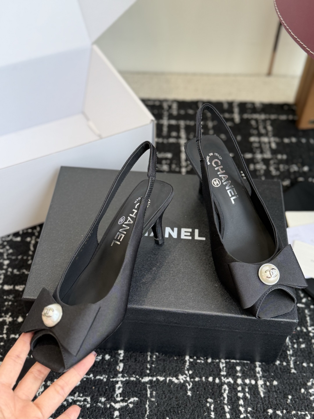 代购级 chanel 小香 26ss最新鱼嘴方头高跟鞋 蝴蝶结凉鞋 轻奢而不累脚、上脚可随意搭配春夏的服饰、更加彰显质感 代购级 chanel 小香 26ss最新鱼嘴方头高跟鞋 蝴蝶结凉鞋 轻奢而不累脚、上脚可随意搭配春夏的服饰、更加彰显质感