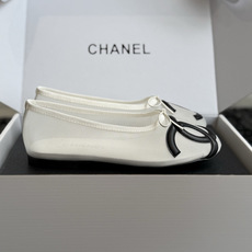 代购级 Chanel 26ss 春夏系列芭蕾舞鞋 网鞋 清凉款 非常火的大双C设计手工车线非常耗时耗力 面料:网纱/进口 代购级 Chanel 26ss 春夏系列芭蕾舞鞋 网鞋 清凉款 非常火的大双C设计手工车线非常耗时耗力 面料:网纱/进口
