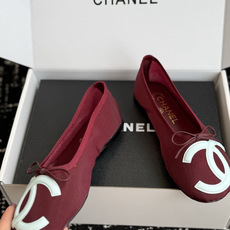 代购级 Chanel 26ss 春夏系列芭蕾舞鞋 网鞋 清凉款 非常火的大双C设计手工车线非常耗时耗力 面料:网纱/进口 代购级 Chanel 26ss 春夏系列芭蕾舞鞋 网鞋 清凉款 非常火的大双C设计手工车线非常耗时耗力 面料:网纱/进口