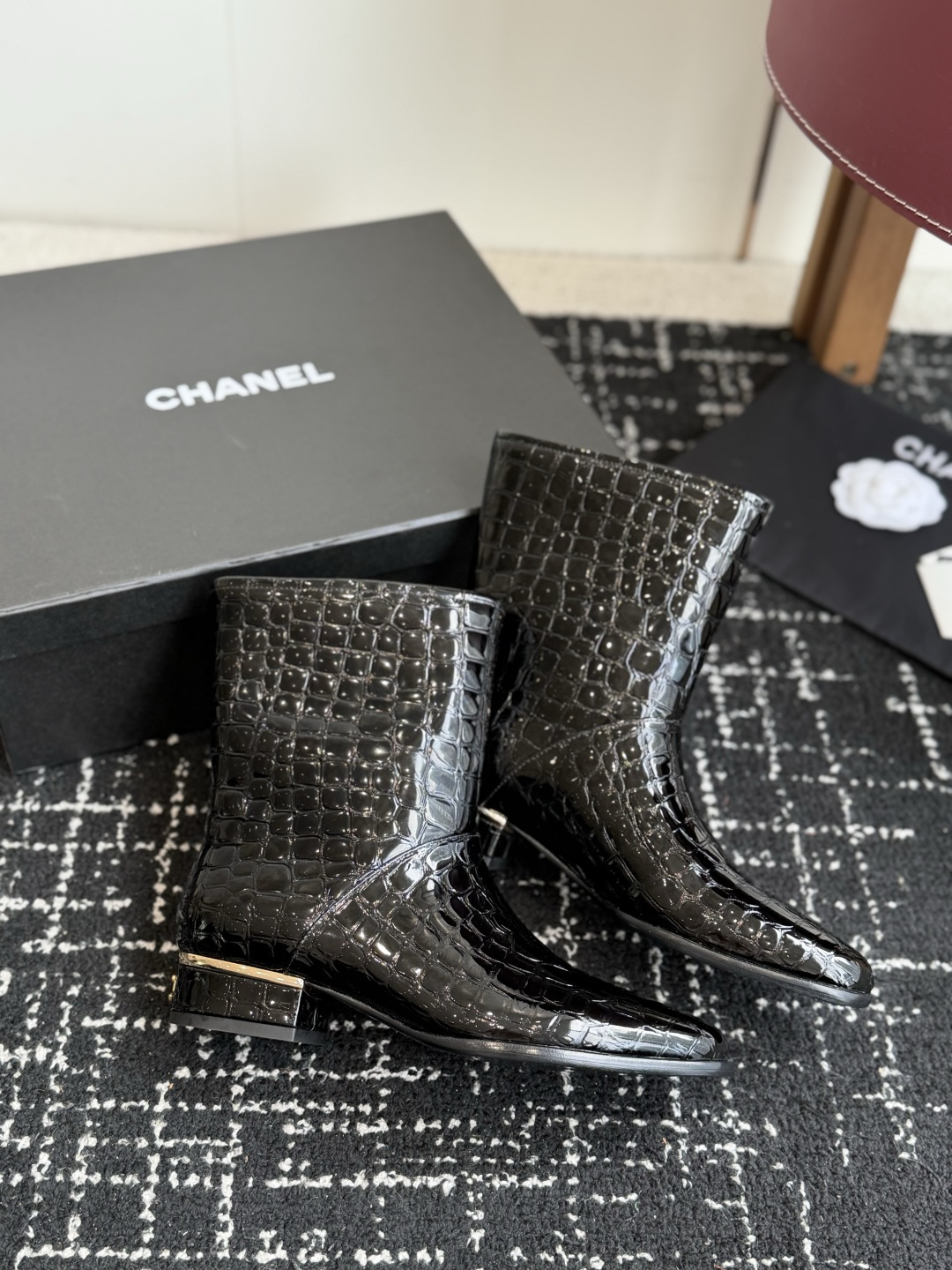 代购级 CHANEL 香奈儿 26ss 小香秋冬新款 简约 骑士靴 这款靴子真的是帅气时尚的代表 低调不失奢华!简约时尚 代购级 CHANEL 香奈儿 26ss 小香秋冬新款 简约 骑士靴 这款靴子真的是帅气时尚的代表 低调不失奢华!简约时尚