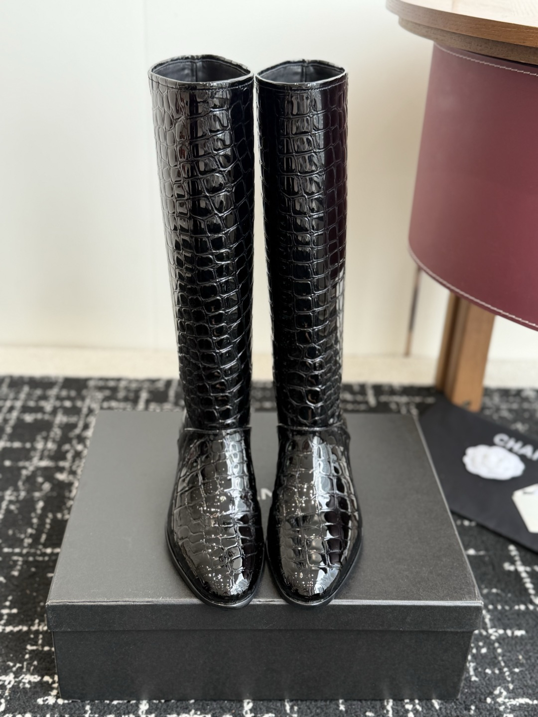 代购级 CHANEL 香奈儿 26ss 小香秋冬新款 简约 骑士靴 这款靴子真的是帅气时尚的代表 低调不失奢华!简约时尚 代购级 CHANEL 香奈儿 26ss 小香秋冬新款 简约 骑士靴 这款靴子真的是帅气时尚的代表 低调不失奢华!简约时尚