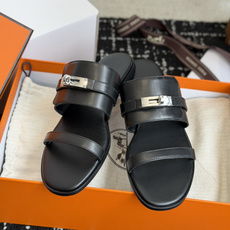 东莞代购级 Hermes爱马仕 26ss 最新 Kelly 凉拖经典的版型 搭配极具辨识度的上脚超级百搭好看时髦 超多 东莞代购级 Hermes爱马仕 26ss 最新 Kelly 凉拖经典的版型 搭配极具辨识度的上脚超级百搭好看时髦 超多