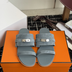 代购级 Hermes爱马仕 26ss 最新 Kelly 凉拖经典的版型 搭配极具辨识度的上脚超级百搭好看时髦 超多明星 代购级 Hermes爱马仕 26ss 最新 Kelly 凉拖经典的版型 搭配极具辨识度的上脚超级百搭好看时髦 超多明星