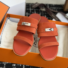 代购级 Hermes爱马仕 26ss 最新 Kelly 凉拖经典的版型 搭配极具辨识度的上脚超级百搭好看时髦 超多明星 代购级 Hermes爱马仕 26ss 最新 Kelly 凉拖经典的版型 搭配极具辨识度的上脚超级百搭好看时髦 超多明星