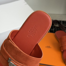 代购级 Hermes爱马仕 26ss 最新 Kelly 凉拖经典的版型 搭配极具辨识度的上脚超级百搭好看时髦 超多明星 代购级 Hermes爱马仕 26ss 最新 Kelly 凉拖经典的版型 搭配极具辨识度的上脚超级百搭好看时髦 超多明星