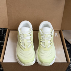 东莞代购级 On Cloudrunner 3云跑者第三代跑鞋❗️兼顾日常通勤与慢跑需求。品牌标志性缓震科技加持,兼顾落地 东莞代购级 On Cloudrunner 3云跑者第三代跑鞋❗️兼顾日常通勤与慢跑需求。品牌标志性缓震科技加持,兼顾落地