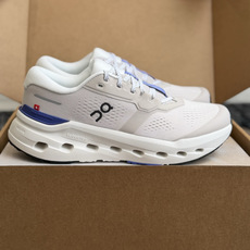 东莞代购级 On Cloudrunner 3云跑者第三代跑鞋❗️兼顾日常通勤与慢跑需求。品牌标志性缓震科技加持,兼顾落地 东莞代购级 On Cloudrunner 3云跑者第三代跑鞋❗️兼顾日常通勤与慢跑需求。品牌标志性缓震科技加持,兼顾落地