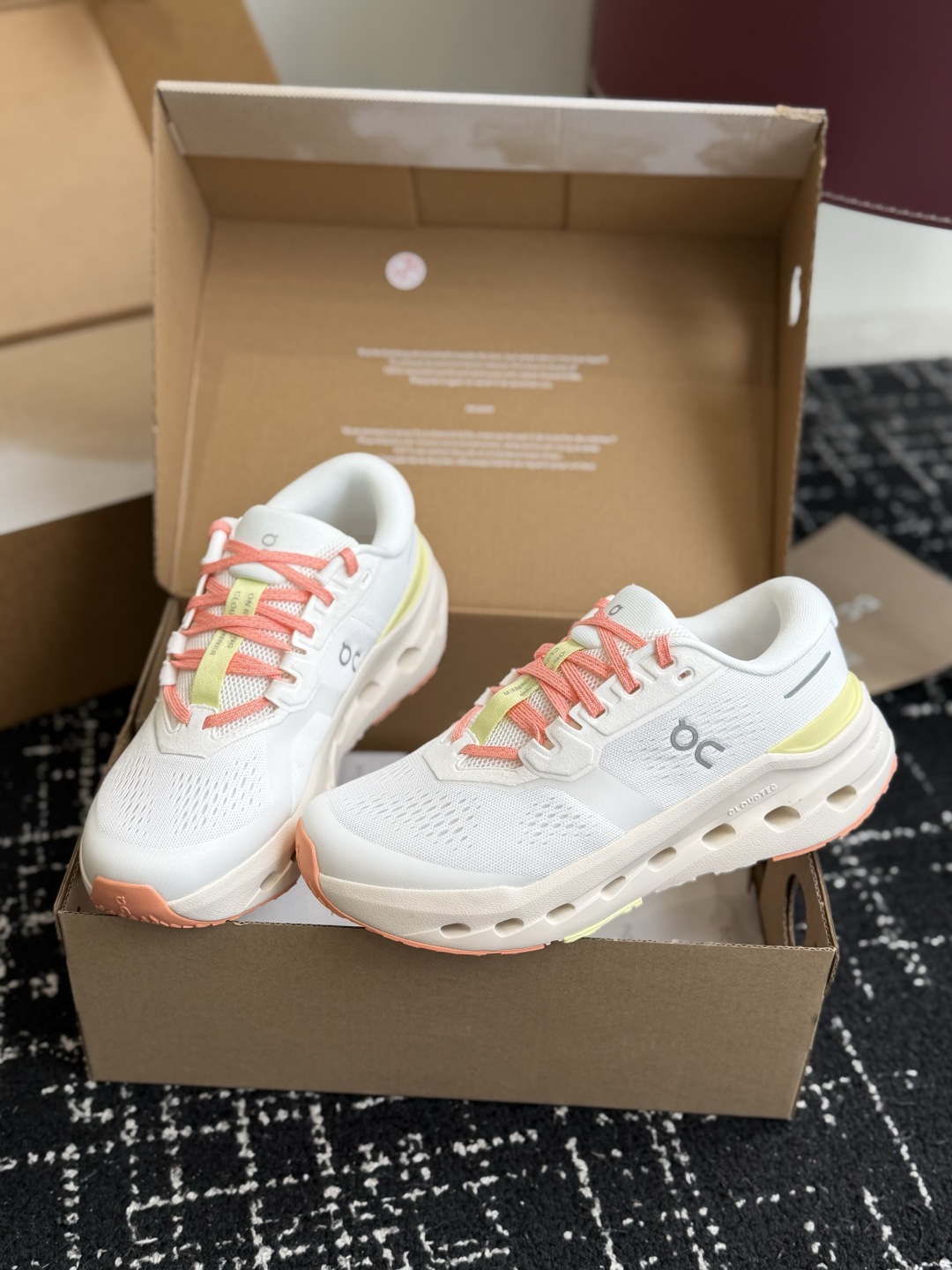 东莞代购级(女码) On Cloudrunner 3云跑者第三代跑鞋❗️兼顾日常通勤与慢跑需求。品牌标志性缓震科技加持, 东莞代购级(女码) On Cloudrunner 3云跑者第三代跑鞋❗️兼顾日常通勤与慢跑需求。品牌标志性缓震科技加持,