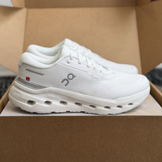 东莞代购级 On Cloudrunner 3云跑者第三代跑鞋❗️兼顾日常通勤与慢跑需求。品牌标志性缓震科技加持,兼顾落地 东莞代购级 On Cloudrunner 3云跑者第三代跑鞋❗️兼顾日常通勤与慢跑需求。品牌标志性缓震科技加持,兼顾落地