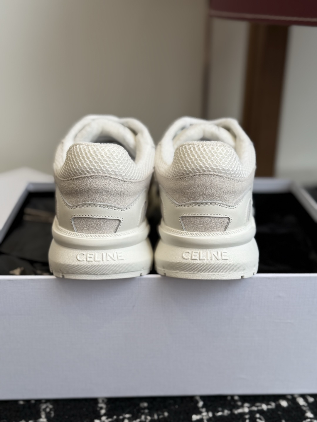 代购级 CELINE·思琳赛琳最新款复古老爹鞋 运动鞋超多明星网红种草 CELINE TRIOMPHE RUNNER 低 代购级 CELINE·思琳赛琳最新款复古老爹鞋 运动鞋超多明星网红种草 CELINE TRIOMPHE RUNNER 低