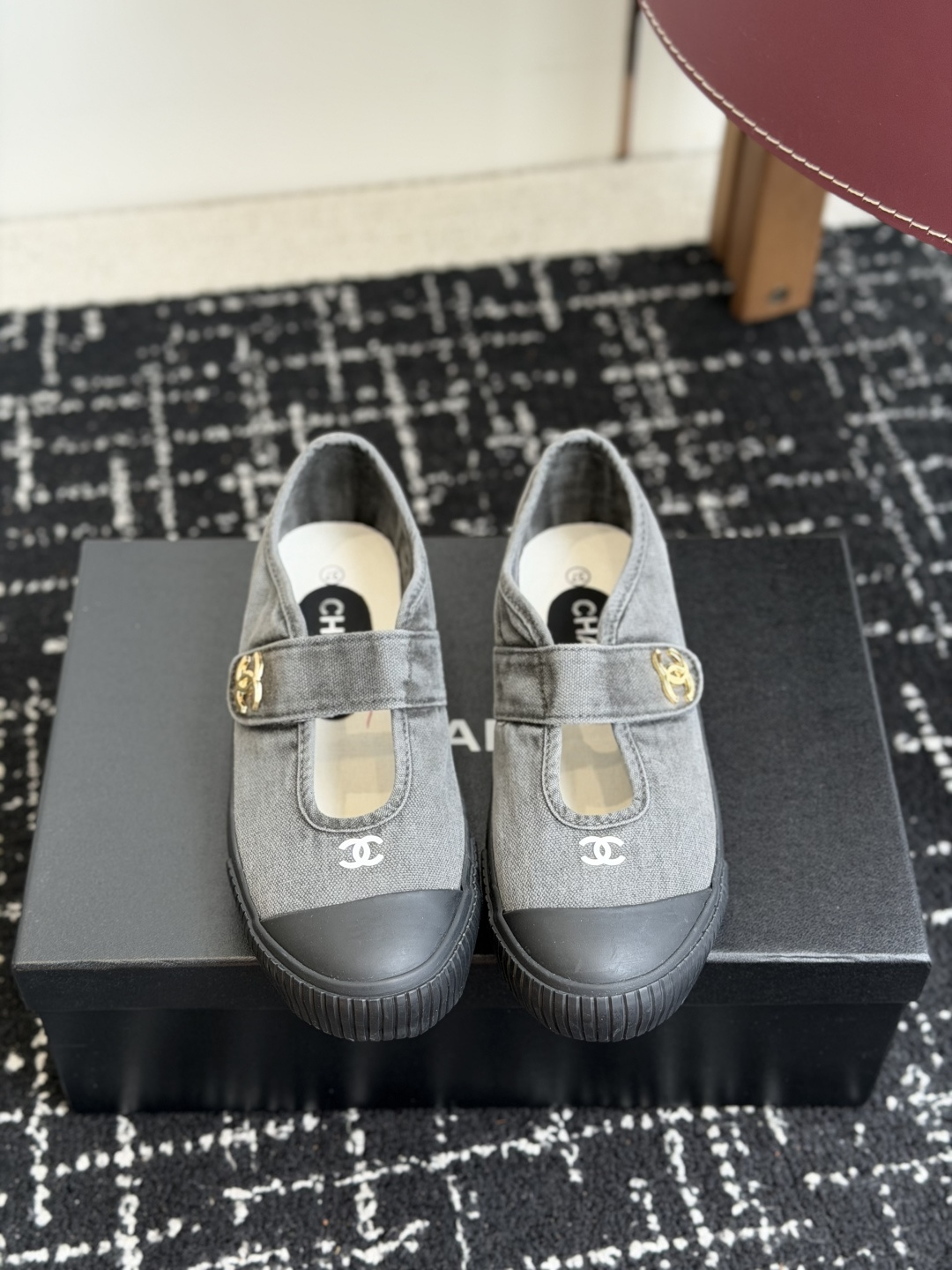 代购级 Chanel香奈儿26ss 玛丽珍休闲款 饼干帆布鞋 鞋 开发了几个月最高版本终于出来了 专柜顶级休闲款运动鞋 代购级 Chanel香奈儿26ss 玛丽珍休闲款 饼干帆布鞋 鞋 开发了几个月最高版本终于出来了 专柜顶级休闲款运动鞋
