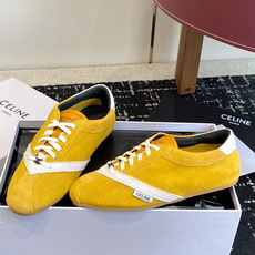 代购级 Celine 26ss 思琳新款休闲鞋德训运动鞋 充满街头感的一双鞋子,最新大C设计非常赞 这款鞋有它自己独特 代购级 Celine 26ss 思琳新款休闲鞋德训运动鞋 充满街头感的一双鞋子,最新大C设计非常赞 这款鞋有它自己独特