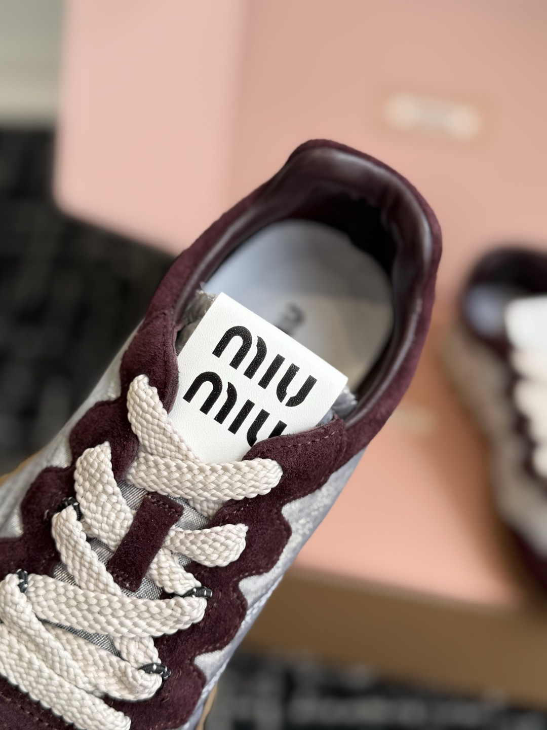 代购级(⚠️官网同步✈️盒包装) MiuMiu 缪缪 26ss 新色 春夏新款 饼干鞋 阿甘鞋休闲运动鞋 miumiu最 代购级(⚠️官网同步✈️盒包装) MiuMiu 缪缪 26ss 新色 春夏新款 饼干鞋 阿甘鞋休闲运动鞋 miumiu最