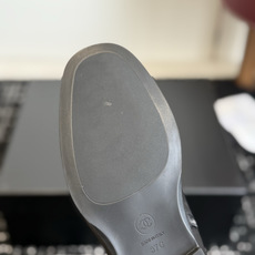 代购级 Chanel 26ss香奈儿中古款 切尔西 短靴 秋冬中古款 上脚特显腿型百搭 任何仙女都可以轻松驾驭 代购级 Chanel 26ss香奈儿中古款 切尔西 短靴 秋冬中古款 上脚特显腿型百搭 任何仙女都可以轻松驾驭