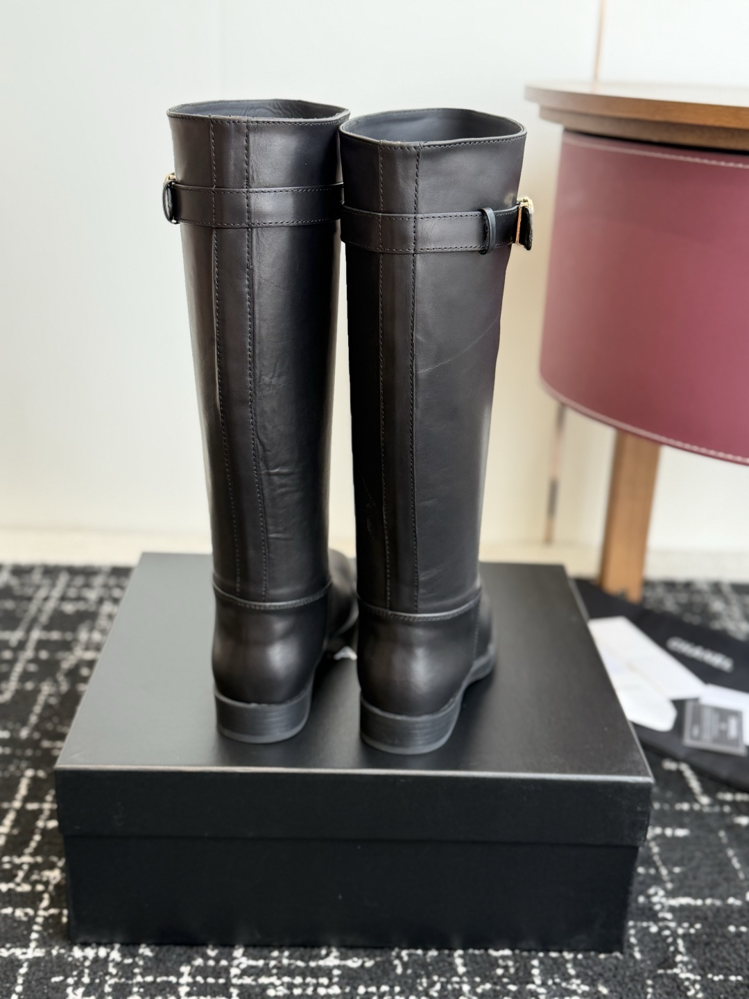 代购级 Chanel 26ss香奈儿中古款 切尔西 短靴 秋冬中古款 上脚特显腿型百搭 任何仙女都可以轻松驾驭 代购级 Chanel 26ss香奈儿中古款 切尔西 短靴 秋冬中古款 上脚特显腿型百搭 任何仙女都可以轻松驾驭