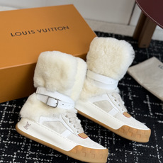 代购级(⚠️官网同步✈️盒包装) Louis vuitton路易威登 26ss 新色 LV毛靴 板鞋 高帮休闲鞋 原版1 代购级(⚠️官网同步✈️盒包装) Louis vuitton路易威登 26ss 新色 LV毛靴 板鞋 高帮休闲鞋 原版1