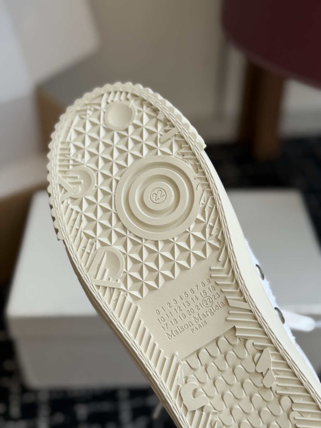 代购级 MaisonMargiela 26ss帆布 系列 马吉拉 MM6 帆布 运动鞋 包头拖火爆来袭!太香了 靓丽 代购级 MaisonMargiela 26ss帆布 系列 马吉拉 MM6 帆布 运动鞋 包头拖火爆来袭!太香了 靓丽