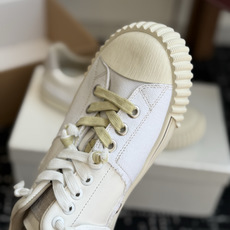 代购级 MaisonMargiela 26ss帆布 系列 马吉拉 MM6 帆布 运动鞋 包头拖火爆来袭!太香了 靓丽 代购级 MaisonMargiela 26ss帆布 系列 马吉拉 MM6 帆布 运动鞋 包头拖火爆来袭!太香了 靓丽