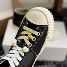 代购级 MaisonMargiela 26ss帆布 系列 马吉拉 MM6 帆布 高帮运动鞋 包头拖火爆来袭!太香了 代购级 MaisonMargiela 26ss帆布 系列 马吉拉 MM6 帆布 高帮运动鞋 包头拖火爆来袭!太香了