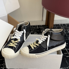 代购级 MaisonMargiela 26ss帆布 系列 马吉拉 MM6 帆布 高帮运动鞋 包头拖火爆来袭!太香了 代购级 MaisonMargiela 26ss帆布 系列 马吉拉 MM6 帆布 高帮运动鞋 包头拖火爆来袭!太香了