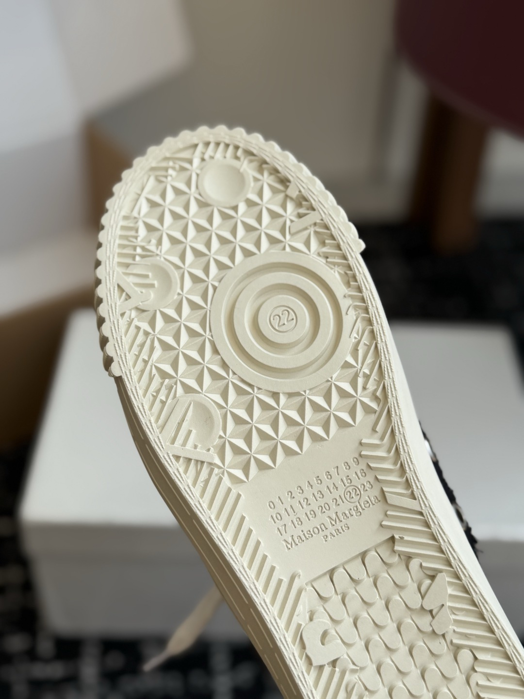 代购级 MaisonMargiela 26ss帆布 系列 马吉拉 MM6 帆布 高帮运动鞋 包头拖火爆来袭!太香了 代购级 MaisonMargiela 26ss帆布 系列 马吉拉 MM6 帆布 高帮运动鞋 包头拖火爆来袭!太香了