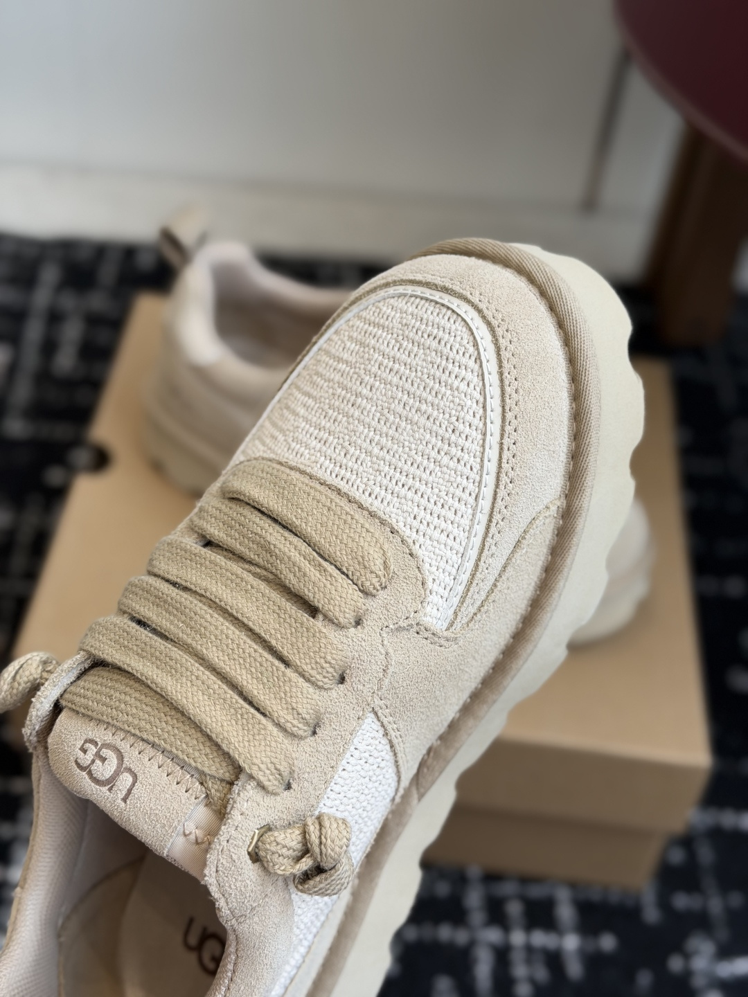 东莞代购级 UGG 26ss新款 女款舒适低帮圆头拼色圣盖茨休闲鞋 宽头的设计非常适合想要舒适度的姐妹👭,厚底完美增高 东莞代购级 UGG 26ss新款 女款舒适低帮圆头拼色圣盖茨休闲鞋 宽头的设计非常适合想要舒适度的姐妹👭,厚底完美增高