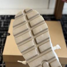 东莞代购级 UGG 26ss新款 女款舒适低帮圆头拼色圣盖茨休闲鞋 宽头的设计非常适合想要舒适度的姐妹👭,厚底完美增高 东莞代购级 UGG 26ss新款 女款舒适低帮圆头拼色圣盖茨休闲鞋 宽头的设计非常适合想要舒适度的姐妹👭,厚底完美增高