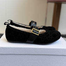 代购级 Dior 26ss 秋冬新品 羊毛玛丽珍 芭蕾舞鞋 新品DIOR格纹芭蕾舞 好乖啊~ 芭蕾鞋经典的迪奥藤格纹元素 代购级 Dior 26ss 秋冬新品 羊毛玛丽珍 芭蕾舞鞋 新品DIOR格纹芭蕾舞 好乖啊~ 芭蕾鞋经典的迪奥藤格纹元素