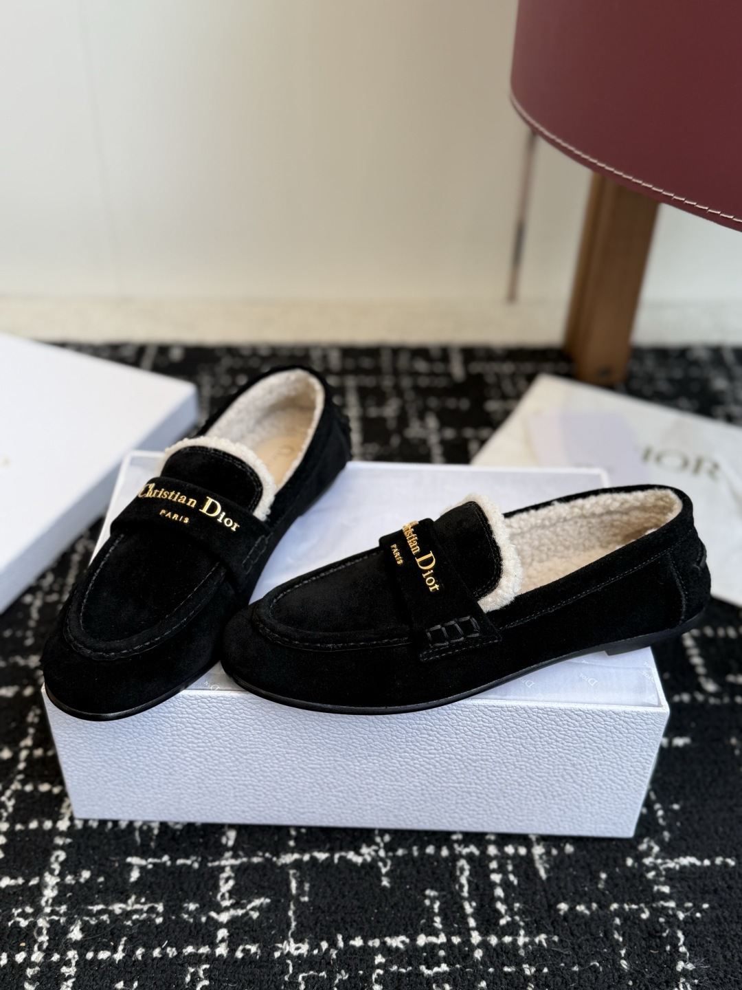 代购级 Dior 迪奥26ss 秋冬新款 羊毛 乐福鞋 顶级品质 版型超正,复古时尚经典单品 巴黎时装周第一场分量十足 代购级 Dior 迪奥26ss 秋冬新款 羊毛 乐福鞋 顶级品质 版型超正,复古时尚经典单品 巴黎时装周第一场分量十足