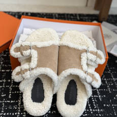 代购级 Hermes 26ss 爱马仕最新秋冬毛拖 超级百搭好看时髦 超多明星网红种草 秋冬必备 随意舒适高级感 鞋面: 代购级 Hermes 26ss 爱马仕最新秋冬毛拖 超级百搭好看时髦 超多明星网红种草 秋冬必备 随意舒适高级感 鞋面: