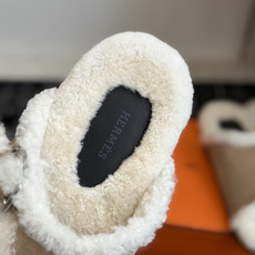 代购级 Hermes 26ss 爱马仕最新秋冬毛拖 超级百搭好看时髦 超多明星网红种草 秋冬必备 随意舒适高级感 鞋面: 代购级 Hermes 26ss 爱马仕最新秋冬毛拖 超级百搭好看时髦 超多明星网红种草 秋冬必备 随意舒适高级感 鞋面: