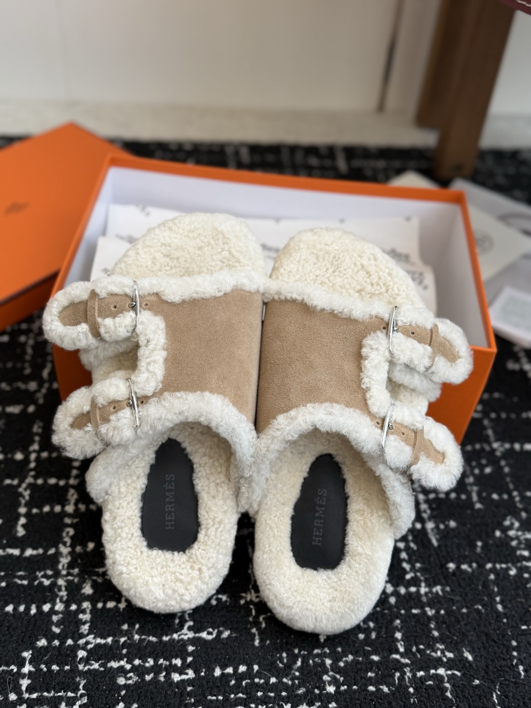 代购级 Hermes 26ss 爱马仕最新秋冬毛拖 超级百搭好看时髦 超多明星网红种草 秋冬必备 随意舒适高级感 鞋面: 代购级 Hermes 26ss 爱马仕最新秋冬毛拖 超级百搭好看时髦 超多明星网红种草 秋冬必备 随意舒适高级感 鞋面: